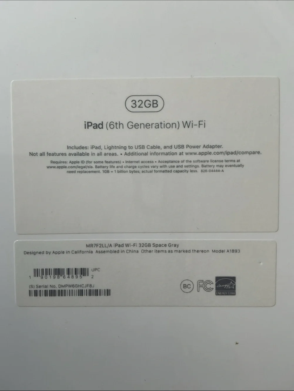 NEW Apple 6th Generation Wifi 32 GB Gray iPad and New Case